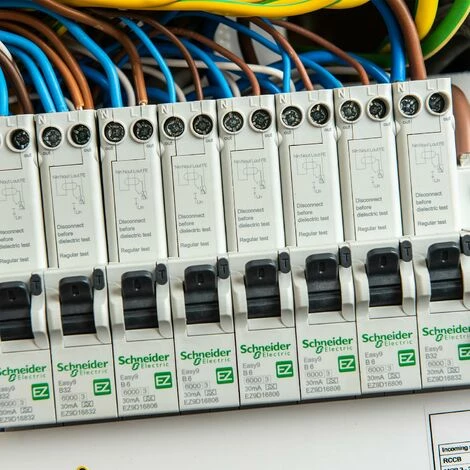 Schneider Electric Easy9+ EZ9D16832 RCBO Circuit Breaker 32A 30mA Type A B Curve Schneider Electric Easy9+ EZ9D16832 RCBO Circuit Breaker 32A 30mA Type A B Curve -GARDENA SHOP 54966666 4